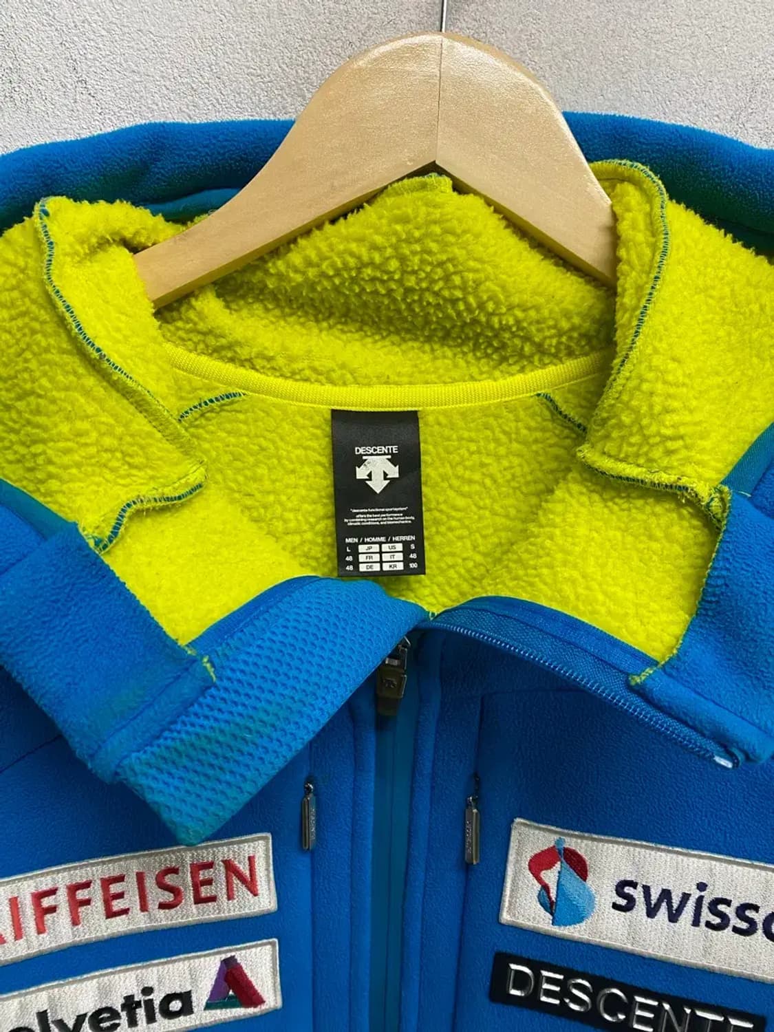 데상트 아우디 스키팀 레플리카 플리스 후드집업 L 상품이미지6