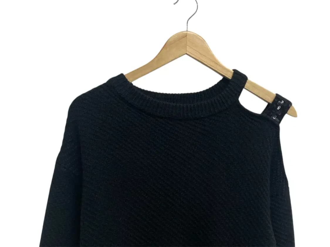 DKNY 컷아웃 숄더 블랙 니트 스웨터 XS 상품이미지2