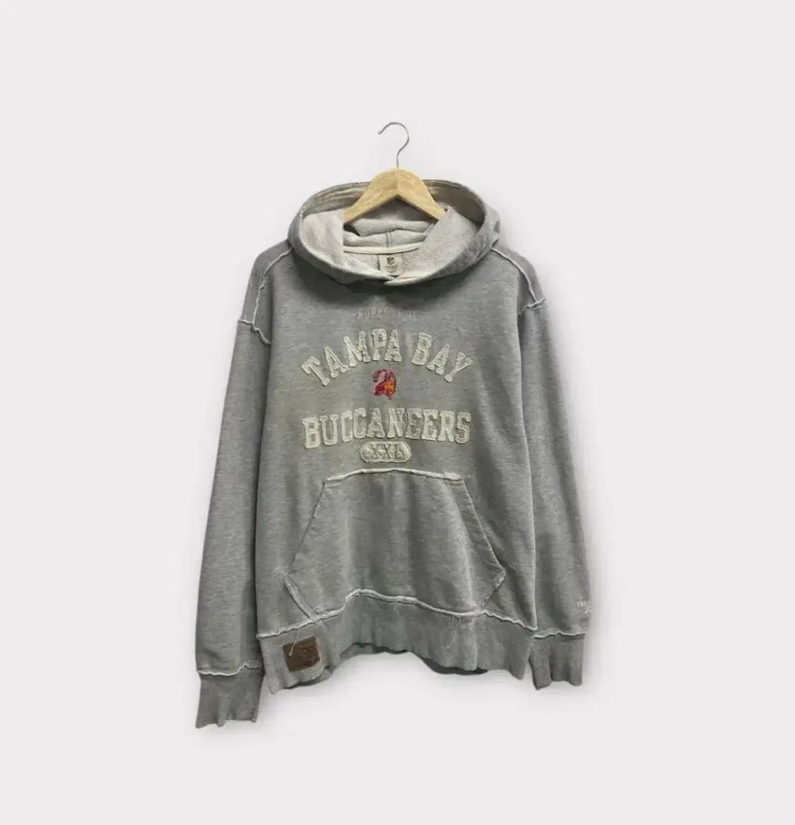 리복 NFL 탬파베이 버커니어스 빈티지 후드티 L 상품이미지1