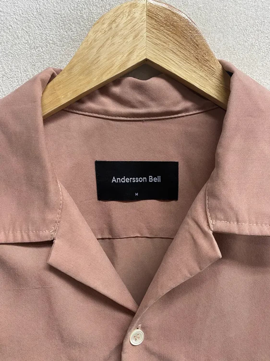 앤더슨벨 스모크 핑크 퍼티그 포켓 오픈카라 셔츠 M 상품이미지5