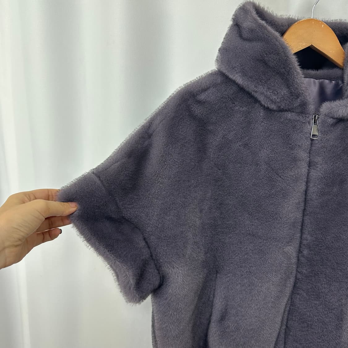 더아이잗 여자 반팔 퍼 조끼 55-66추천 상품이미지2