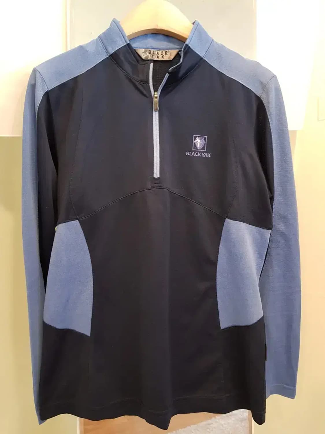 블랙야크 반집업 등산복 상품이미지1