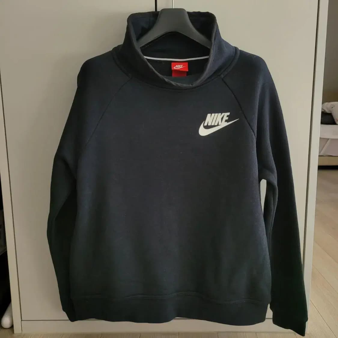 나이키 터틀넥 맨투맨 상품이미지1