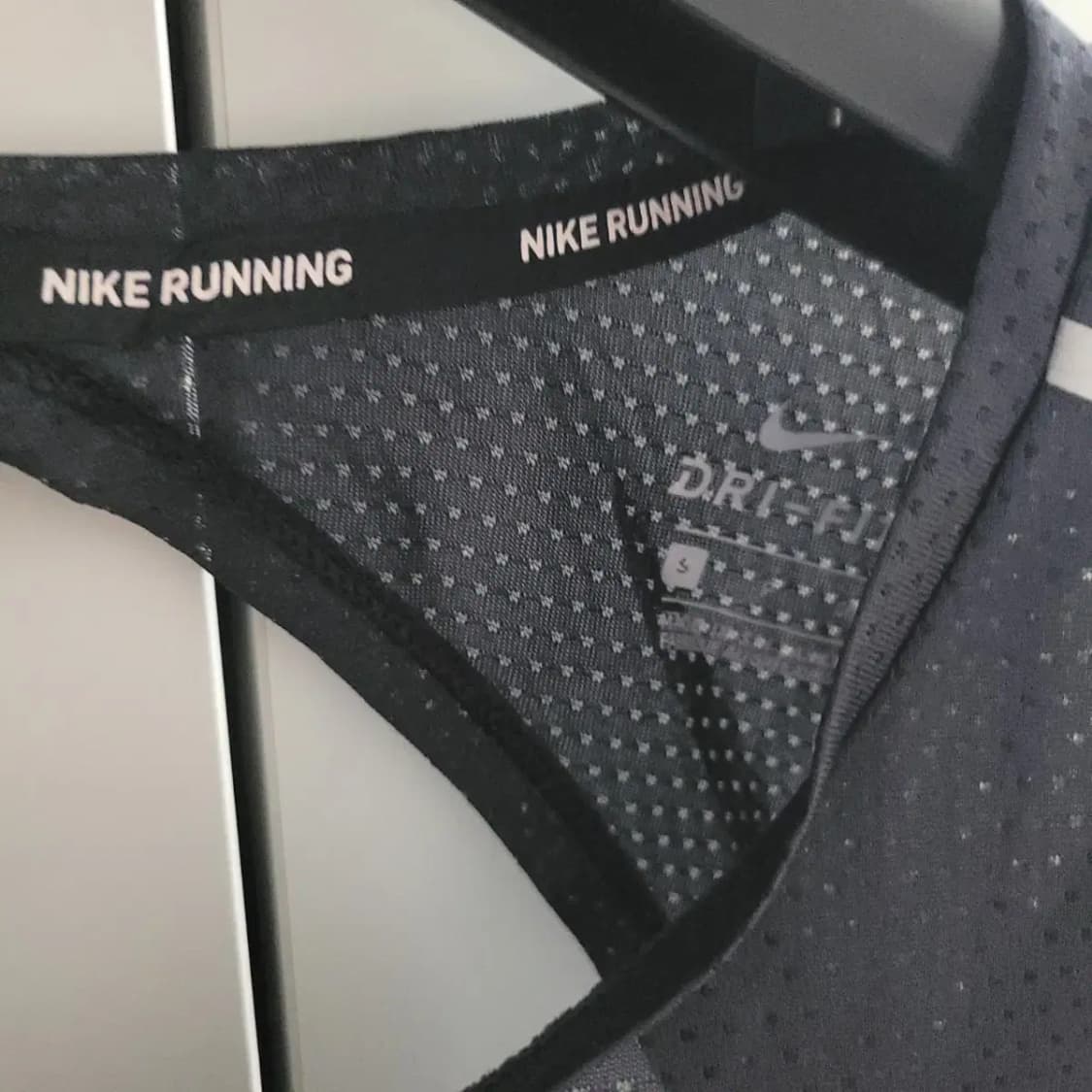 나이키 오픈백 반팔티셔츠 상품이미지3