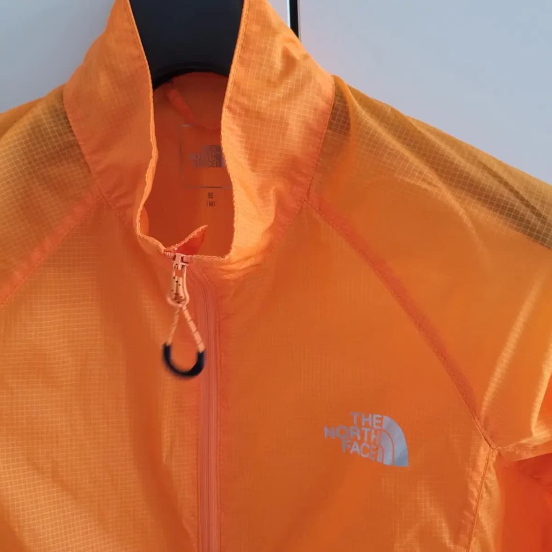 노스페이스 초경량 바람막이 상품이미지2