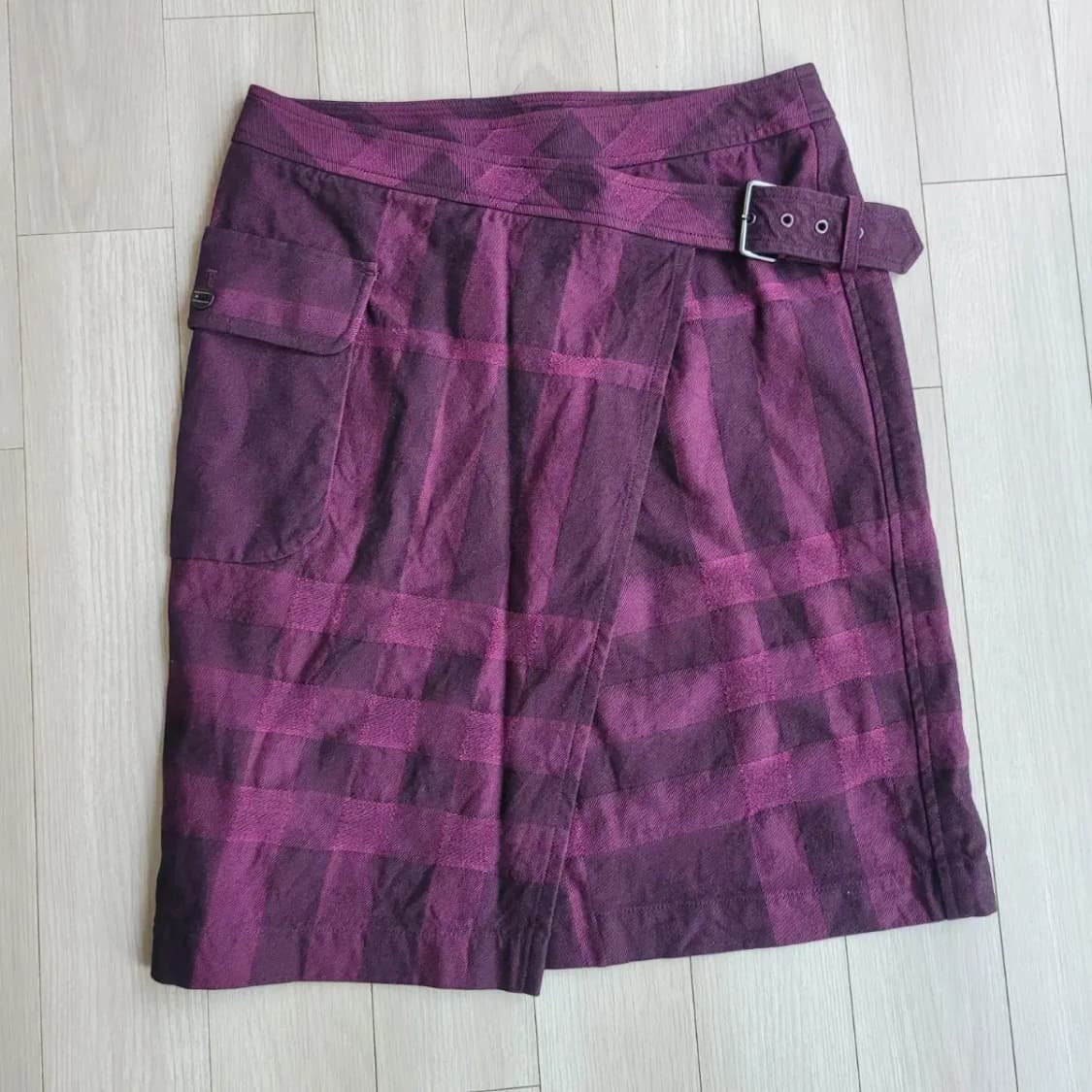 버버리 체크치마 랩스커트 상품이미지1