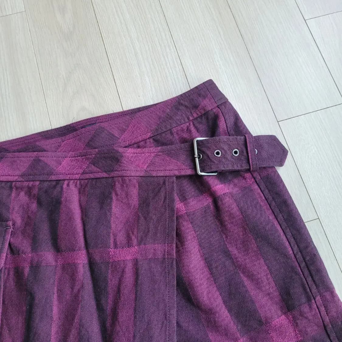 버버리 체크치마 랩스커트 상품이미지3