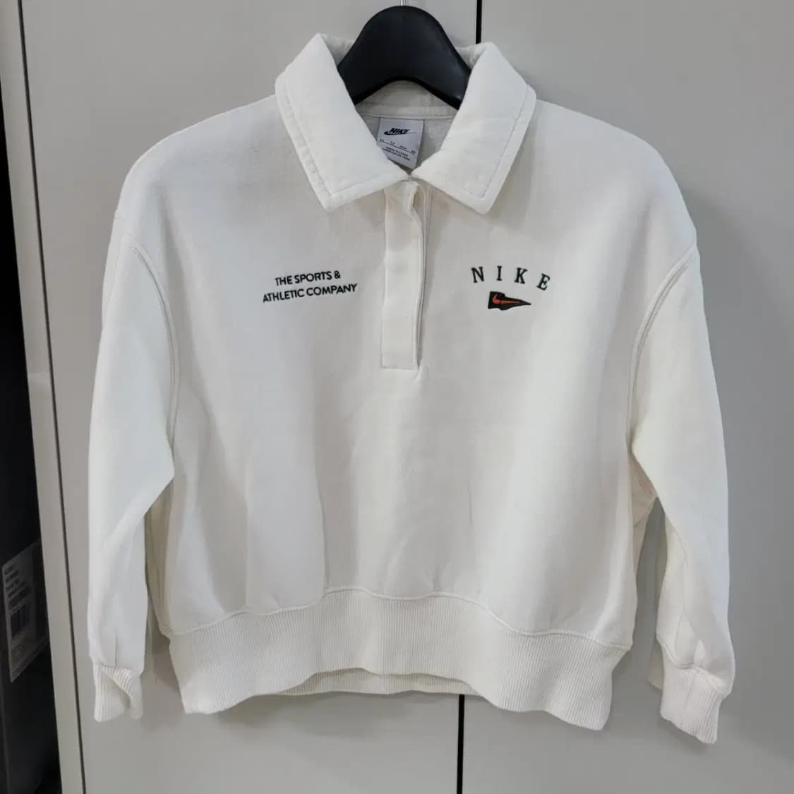 나이키 숏 카라티셔츠 상품이미지1