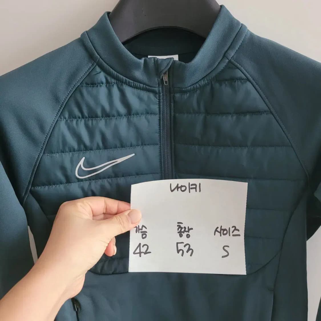 나이키 써마핏 에어로로프트 반집업 상품이미지5