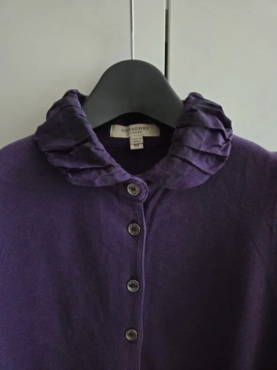 버버리 셔링 카라티셔츠 상품이미지2