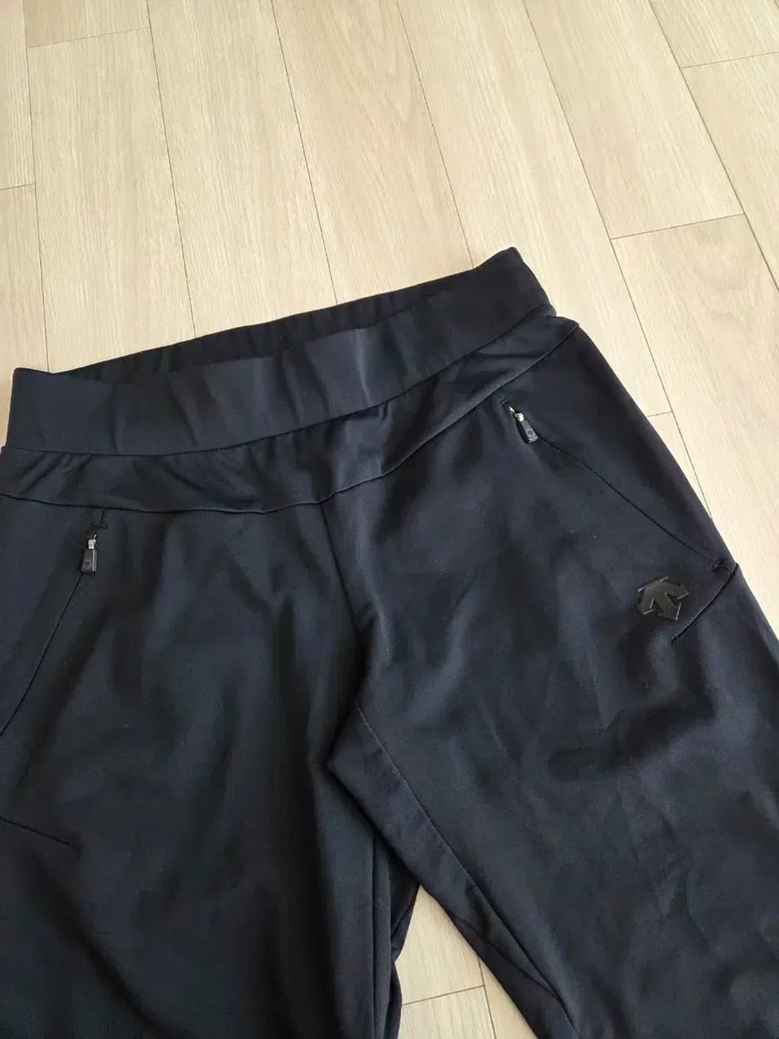 데상트 트레이닝 바지 상품이미지2