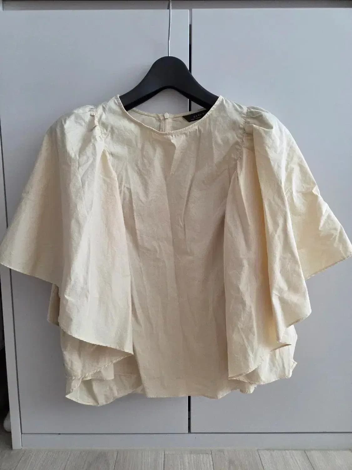 자라 프릴 블라우스 상품이미지1