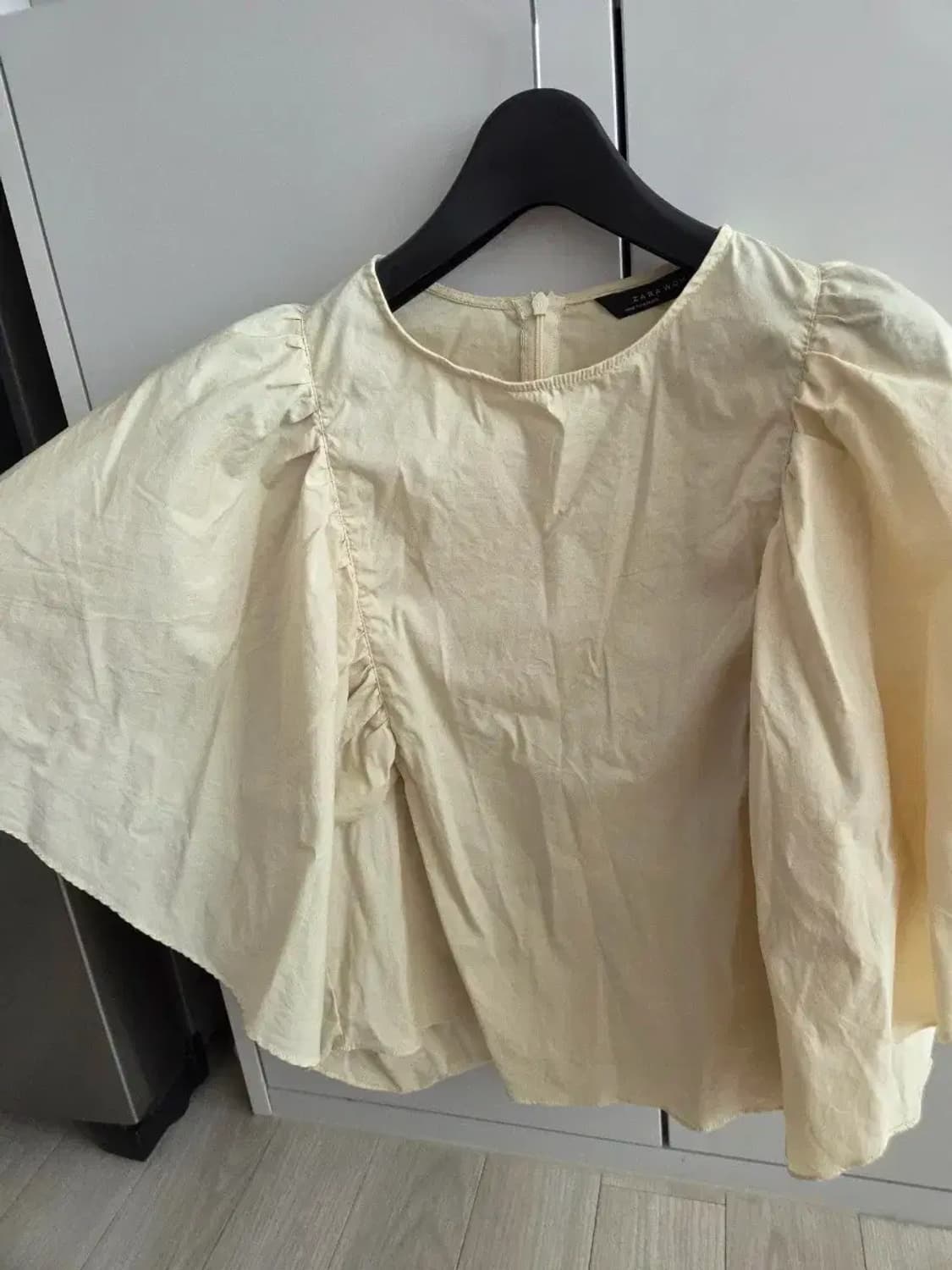 자라 프릴 블라우스 상품이미지2