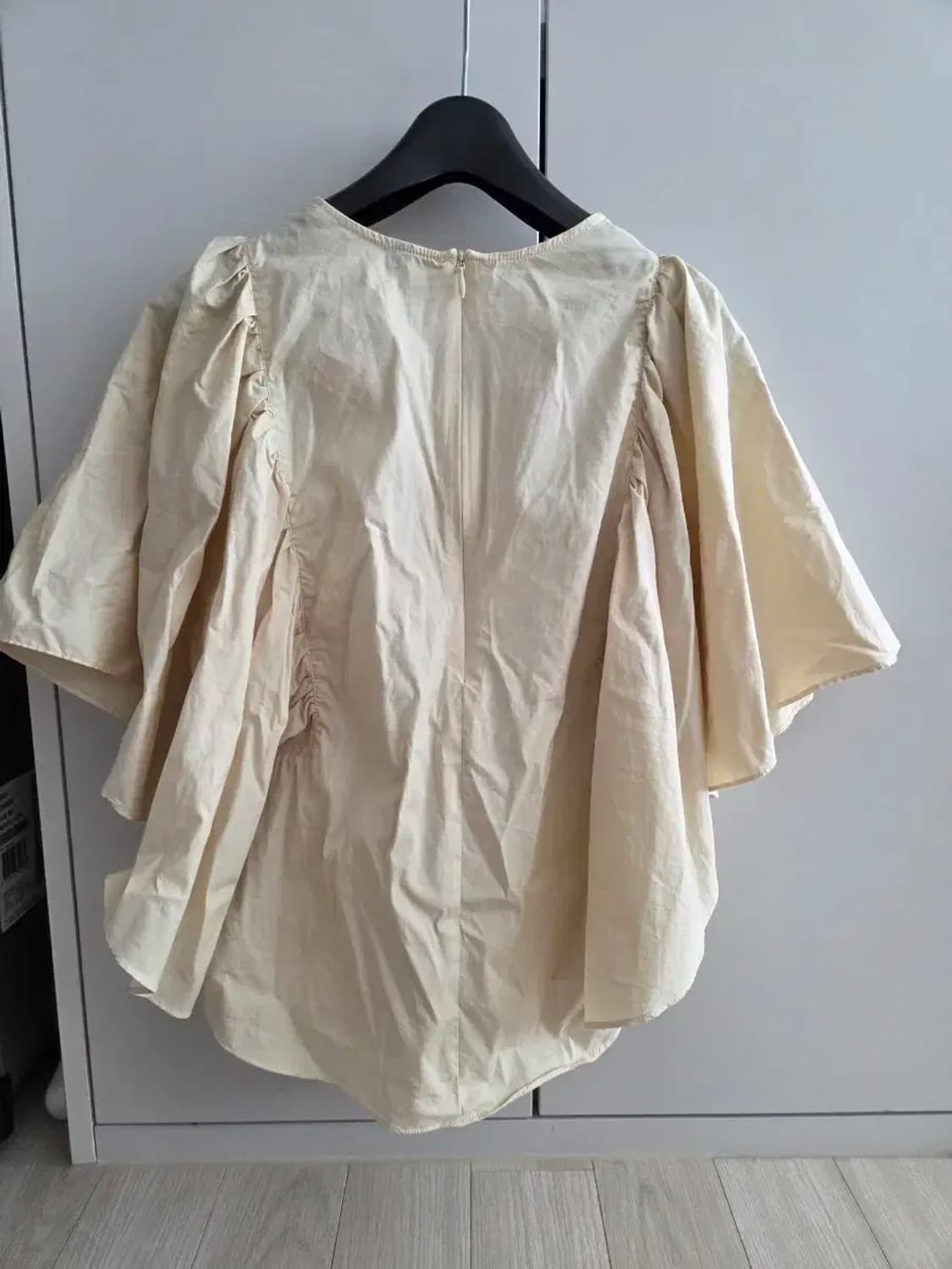 자라 프릴 블라우스 상품이미지3