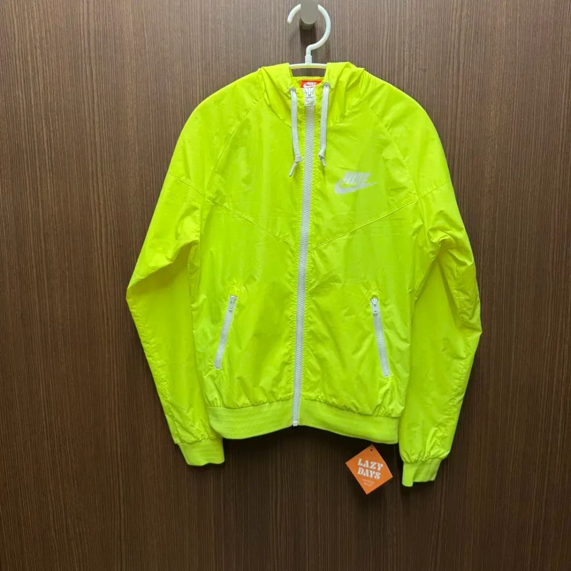 나이키 바람막이 상품이미지1