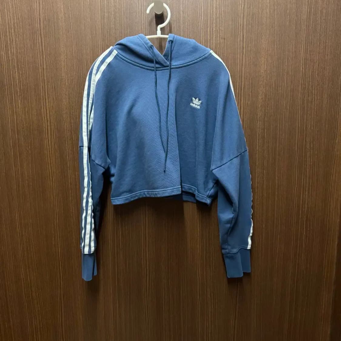 아디다스 크롭 후드티셔츠 상품이미지1