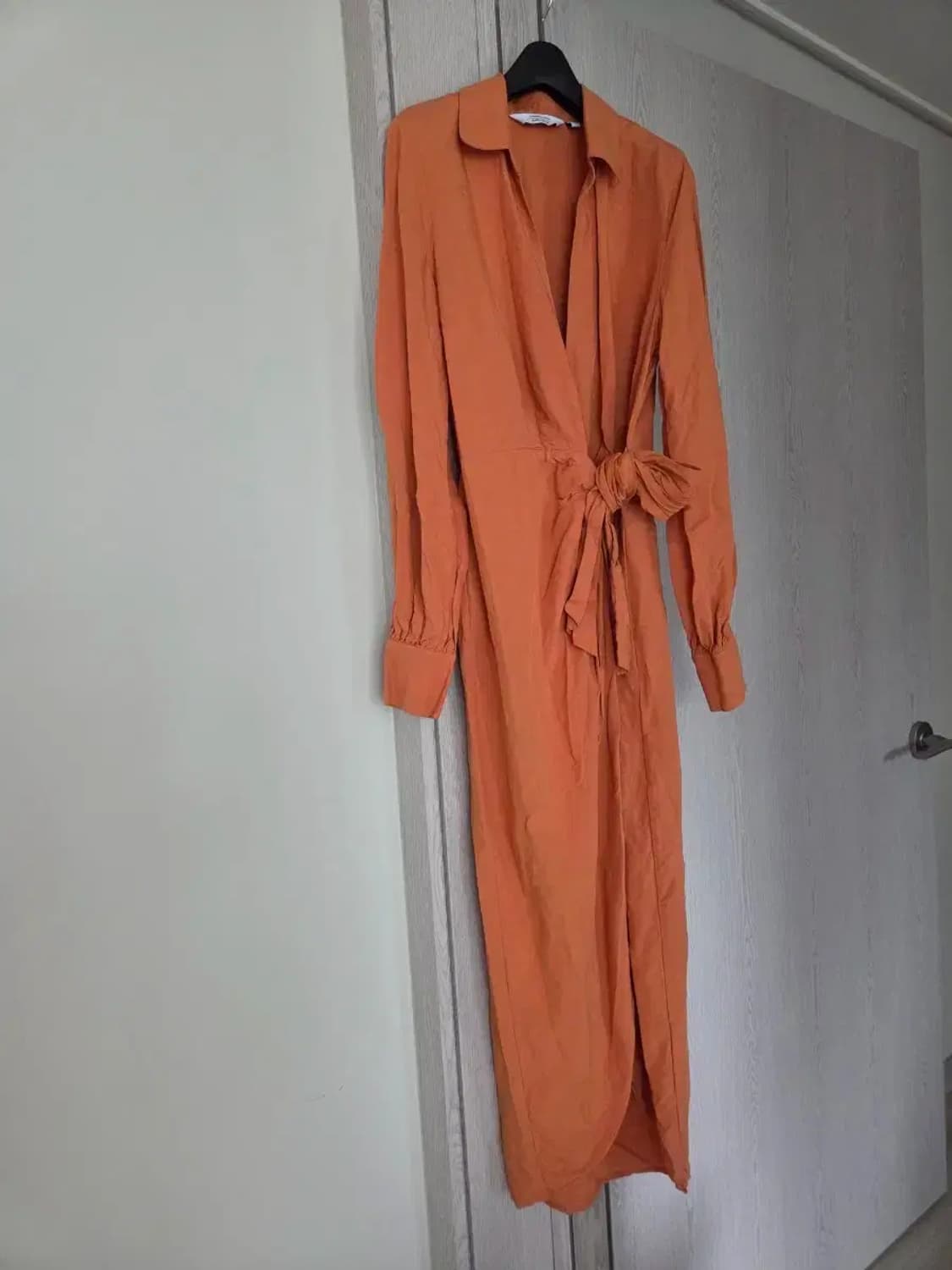 앤아더스토리즈 린넨 맥시 랩원피스 상품이미지2