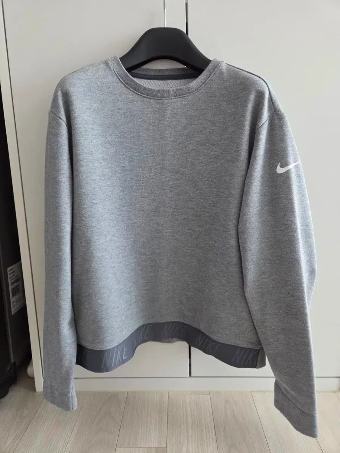 나이키 맨투맨 상품이미지1