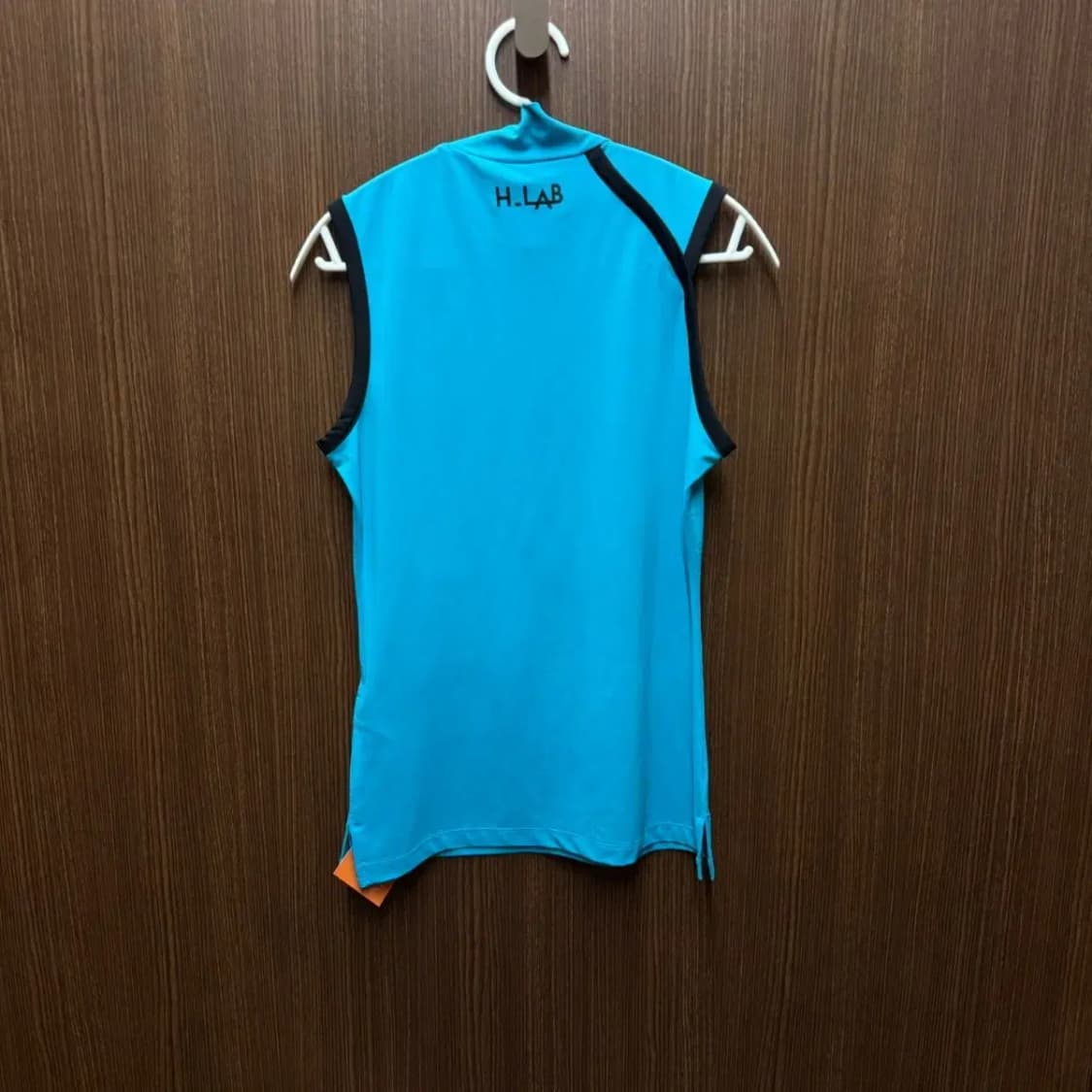 헤지스 민소매 나시 티셔츠 상품이미지3