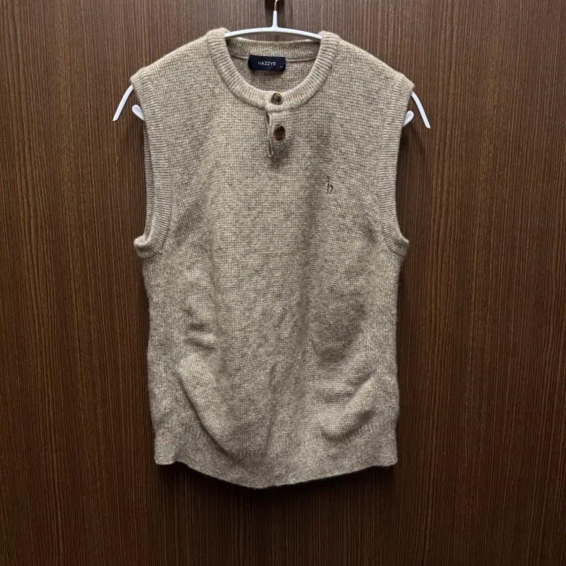 헤지스 니트 조끼 상품이미지1