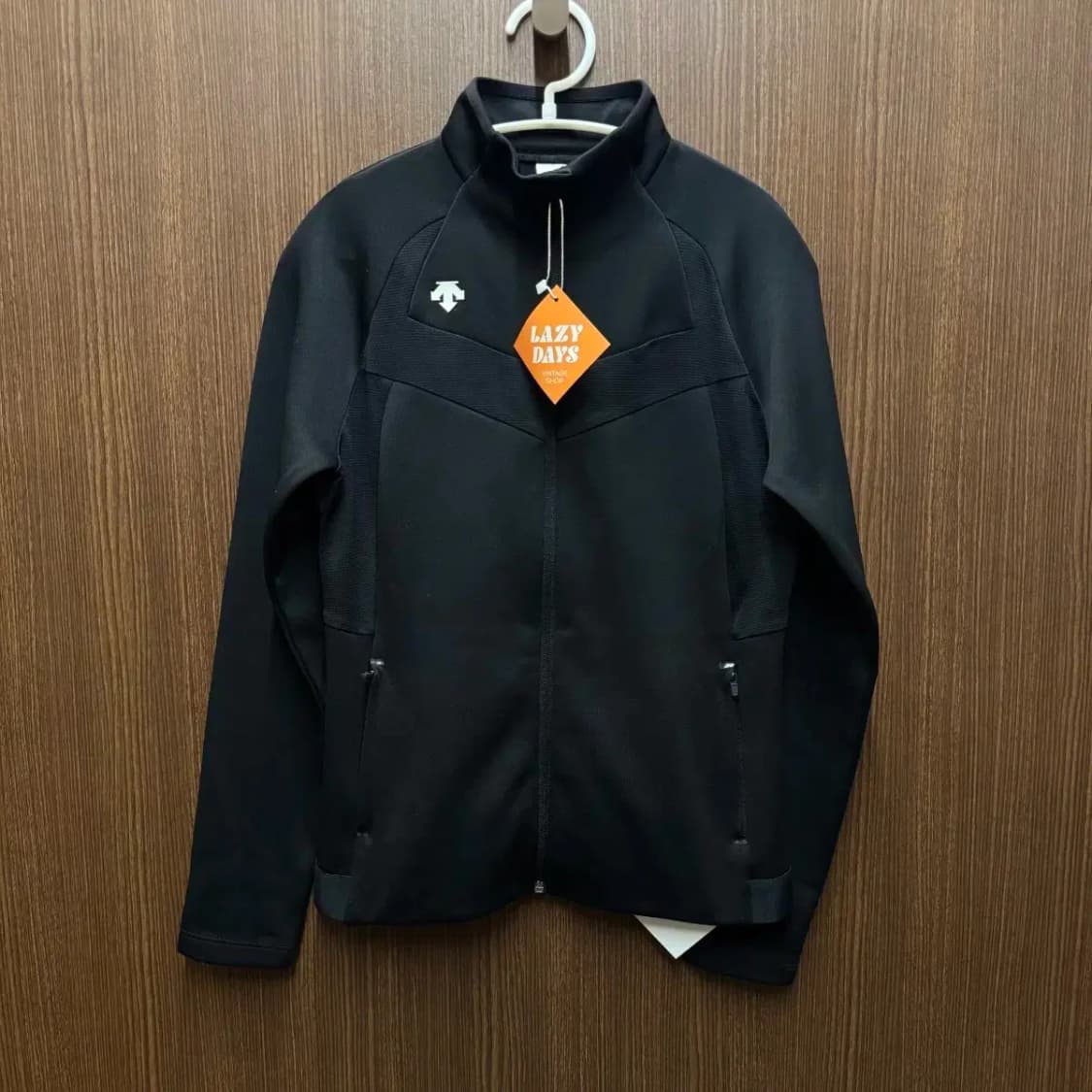 데상트 집업 상품이미지1