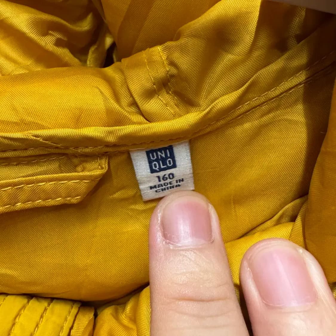 유니클로 경량 패딩 160 상품이미지2