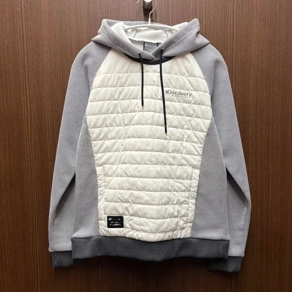 디스커버리 후드티셔츠 상품이미지1