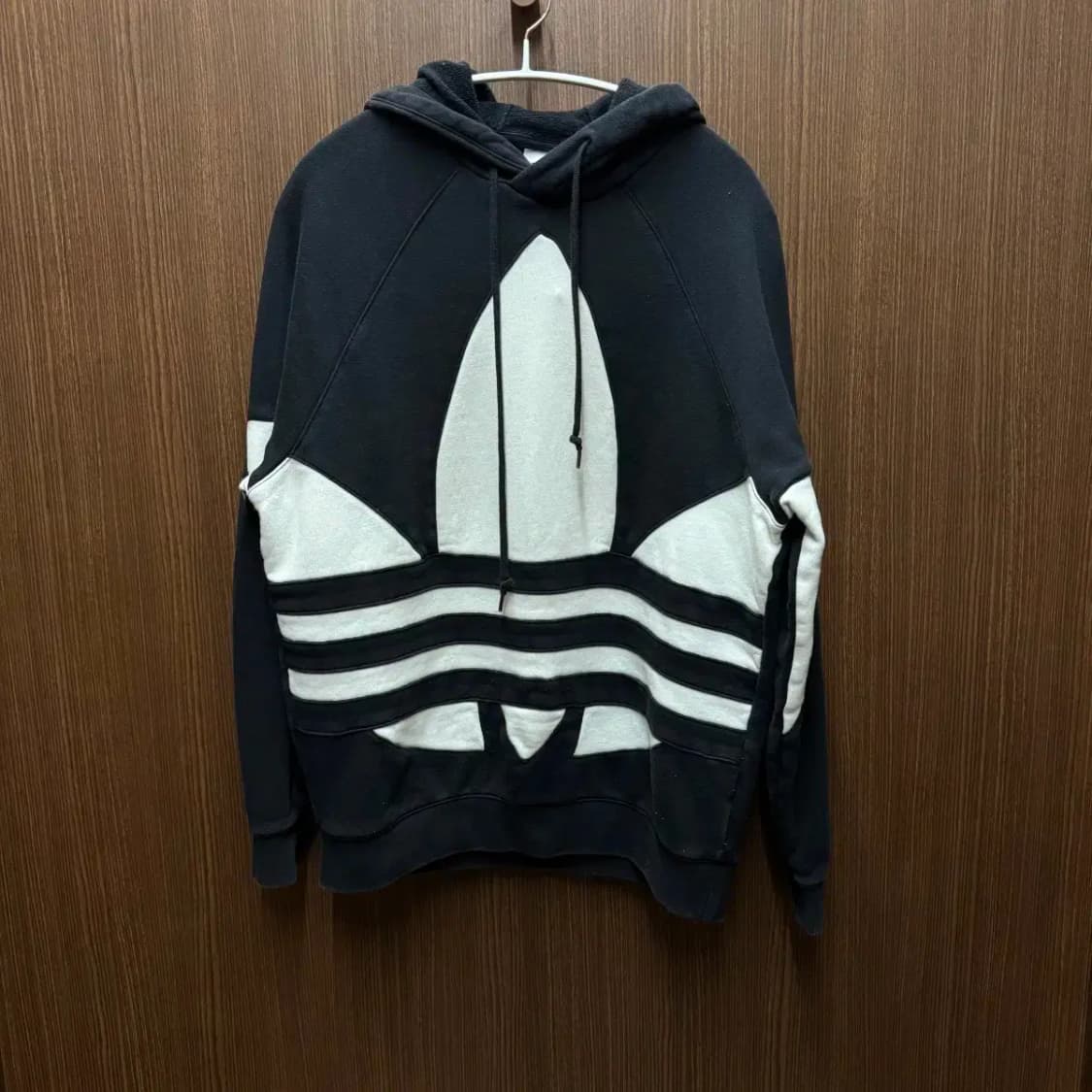 아디다스 후드티셔츠 상품이미지1