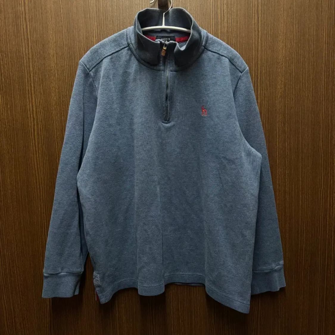 헤지스 반집업 맨투맨 상품이미지1