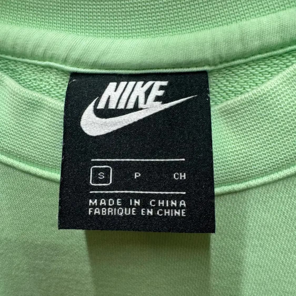 나이키 맨투맨 상품이미지2