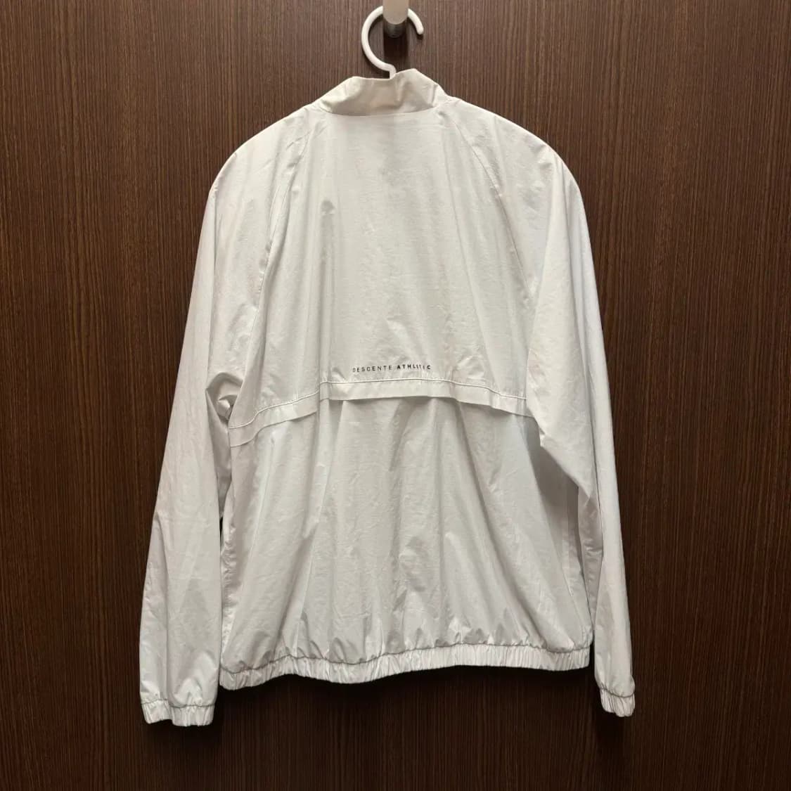 데상트 기능성 집업 상품이미지4