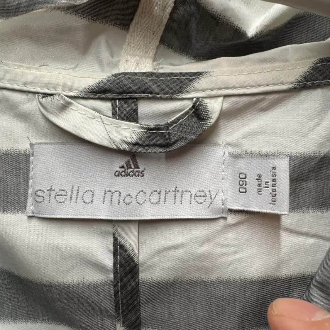 아디다스 스텔라맥카트니 바람막이 Run packamac 상품이미지2