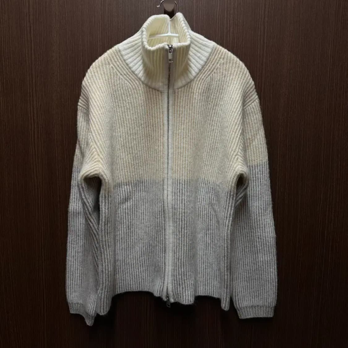 에첸엠 h&m 니트집업 상품이미지1