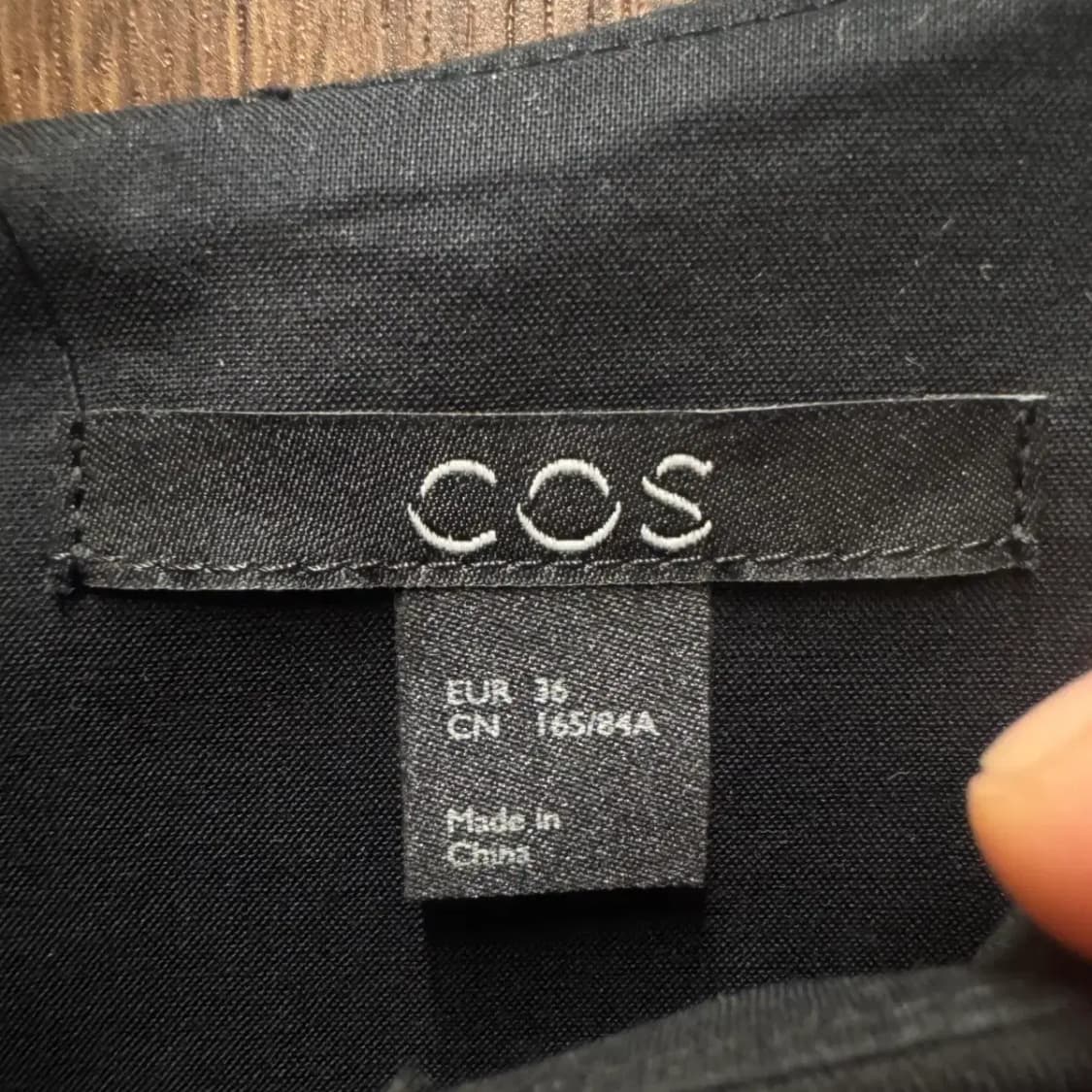코스 cos 블랙원피스 상품이미지2