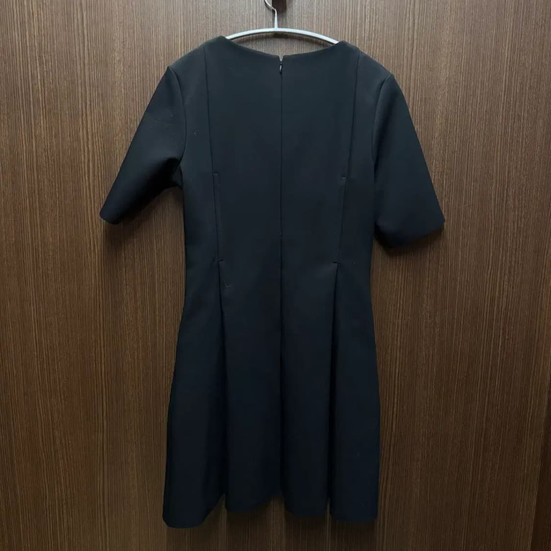 코스 cos 블랙원피스 상품이미지4