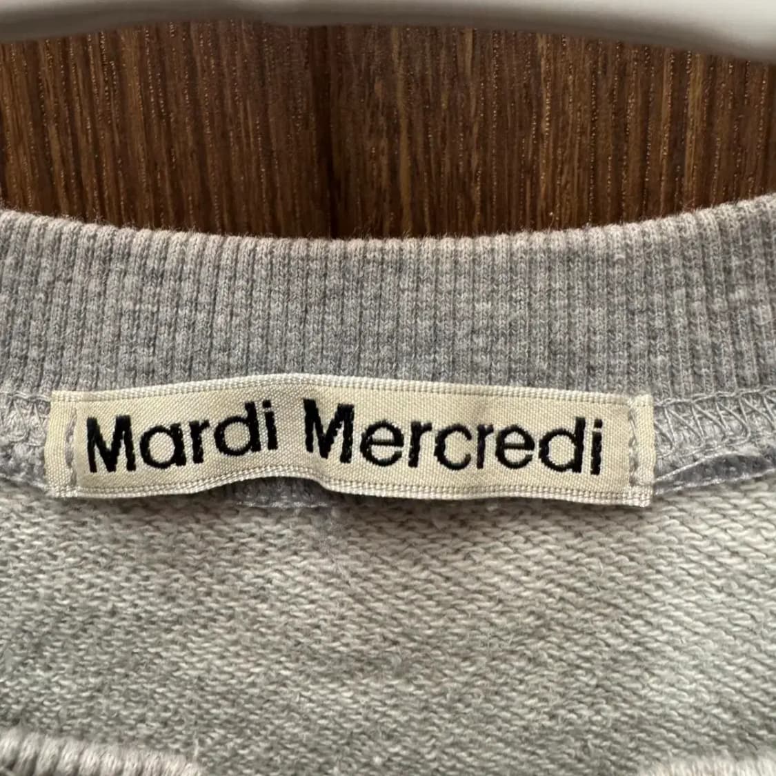 마르디 메크르디 맨투맨 상품이미지2