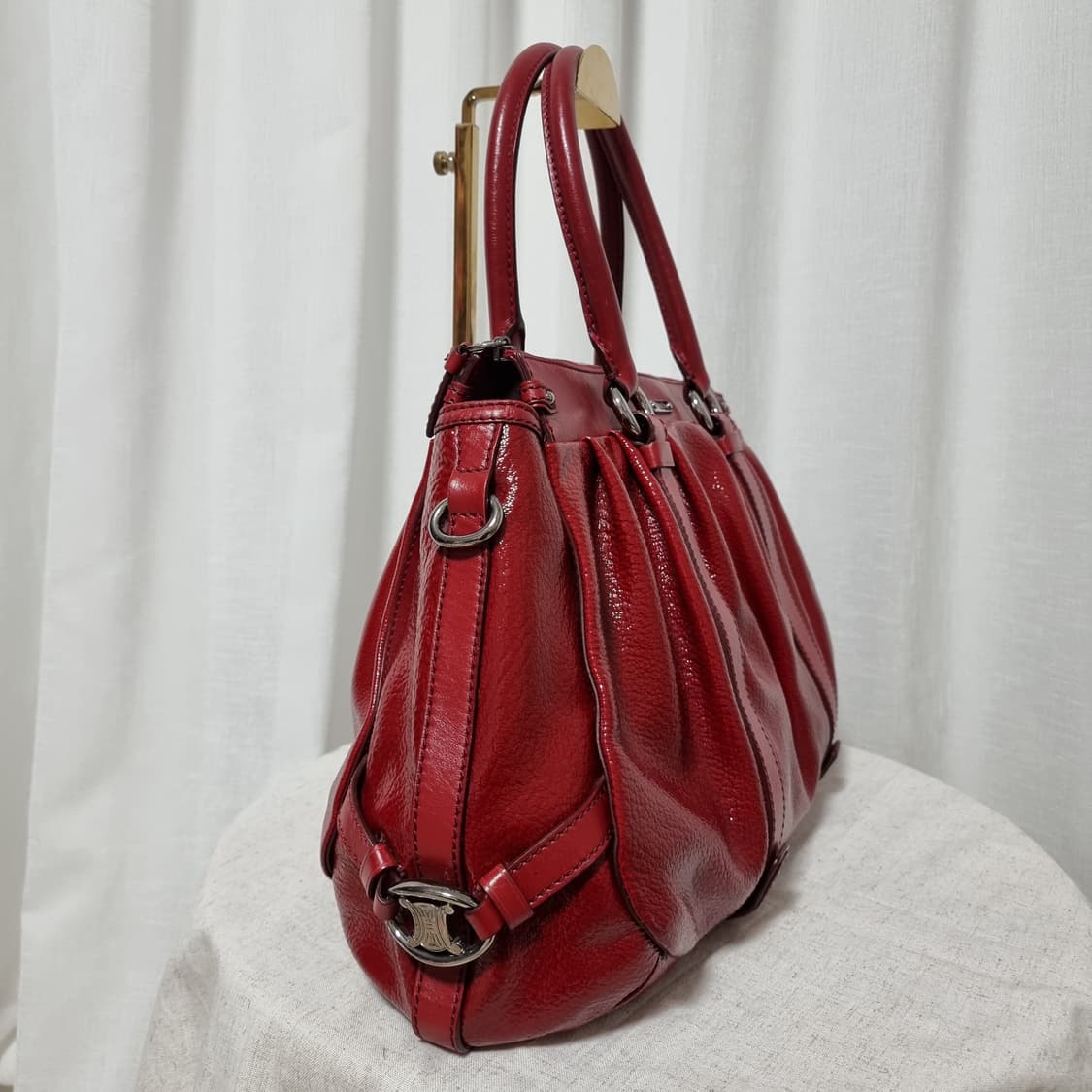 셀린느 레드 에나멜 가죽 토트백 (사이즈 넉넉함) 상태양호 상품이미지3