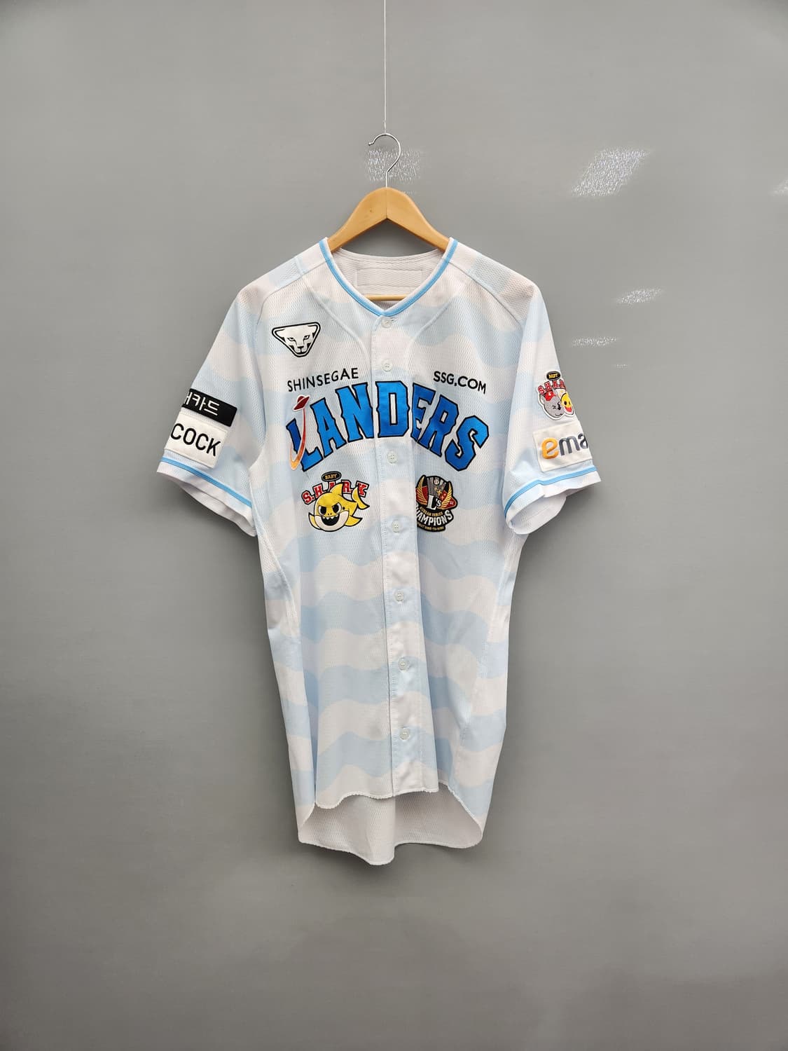 SSG 랜더스 아기상어 에디션 유니폼 상품이미지1