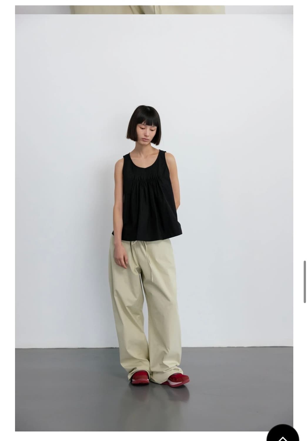 gbh PINTUCK SHIRRING TOP 블랙 팔아요 상품이미지3