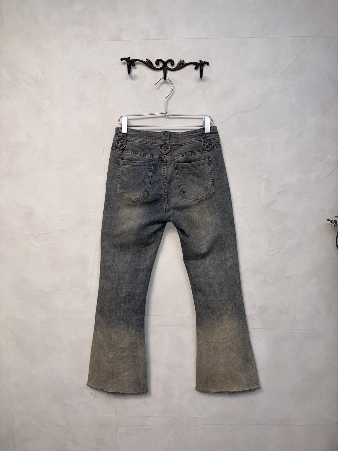 Washing denim oriental embroidered 부츠컷팬츠 상품이미지5