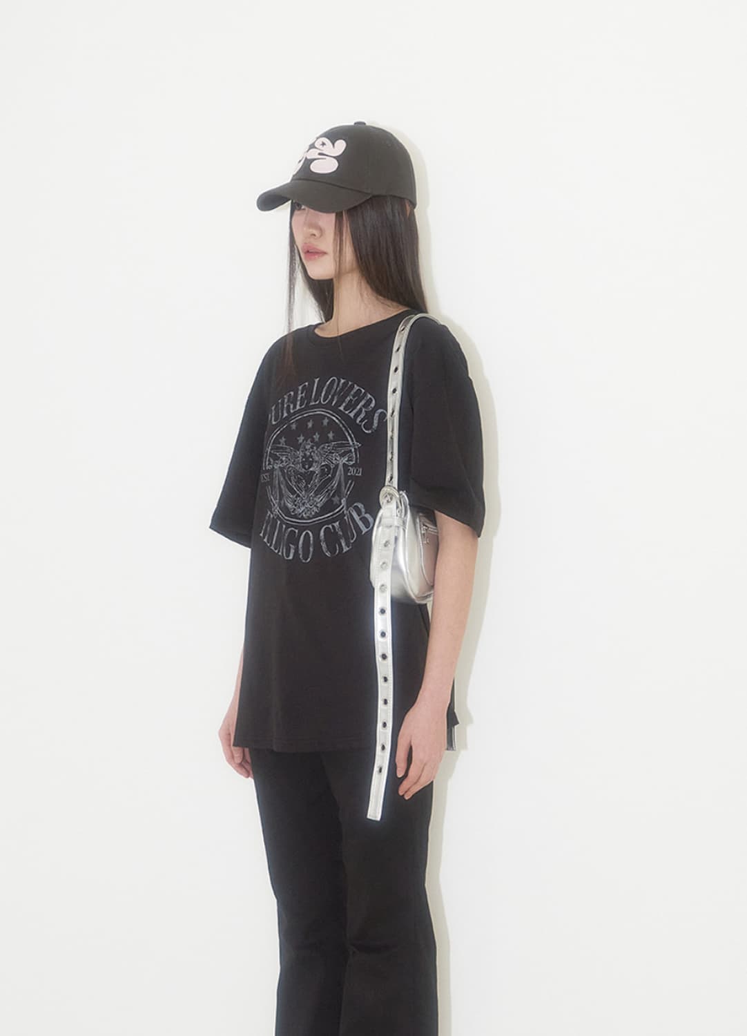 일리고 에이티피컬 포켓 백 실버 상품이미지1