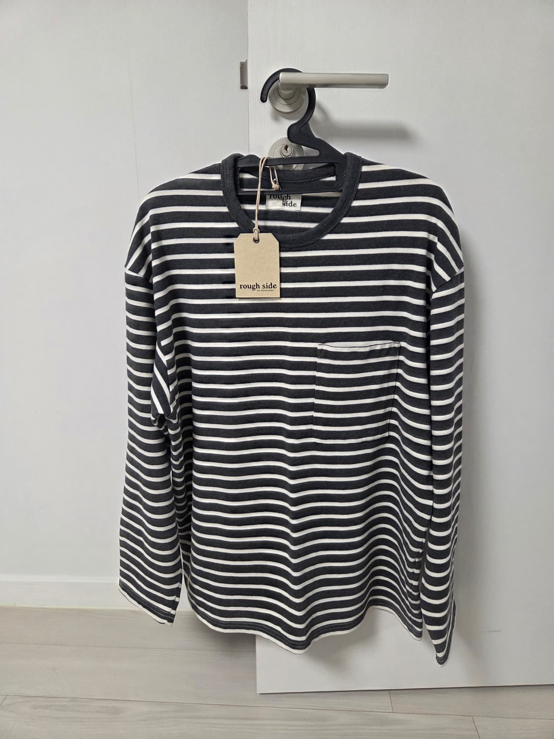 러프사이드 스트라이프 롱슬리브 1사이즈 상품이미지1