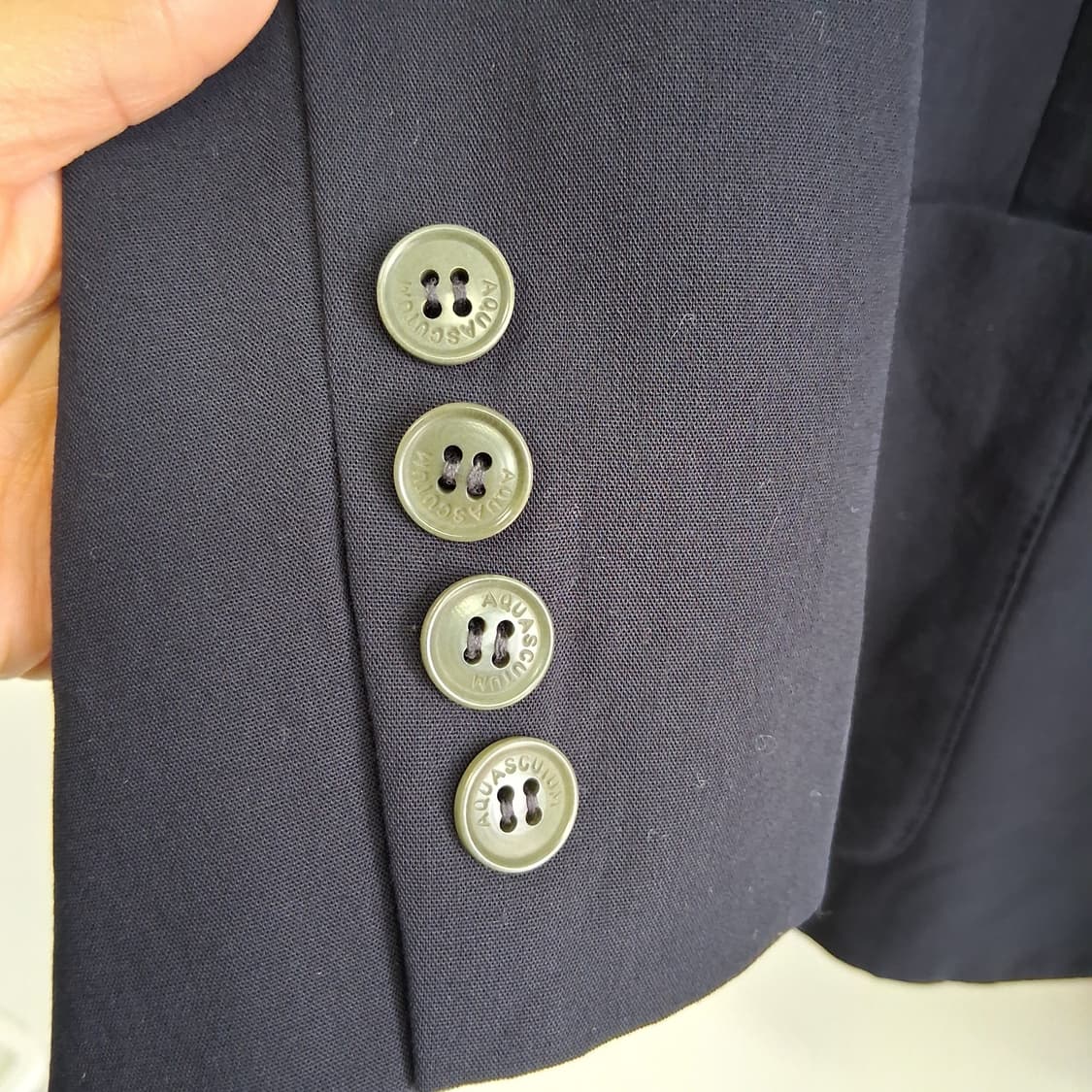 영국 아쿠아스큐텀(Aquascutum)의 여성용 테일러드 자켓 상품이미지5