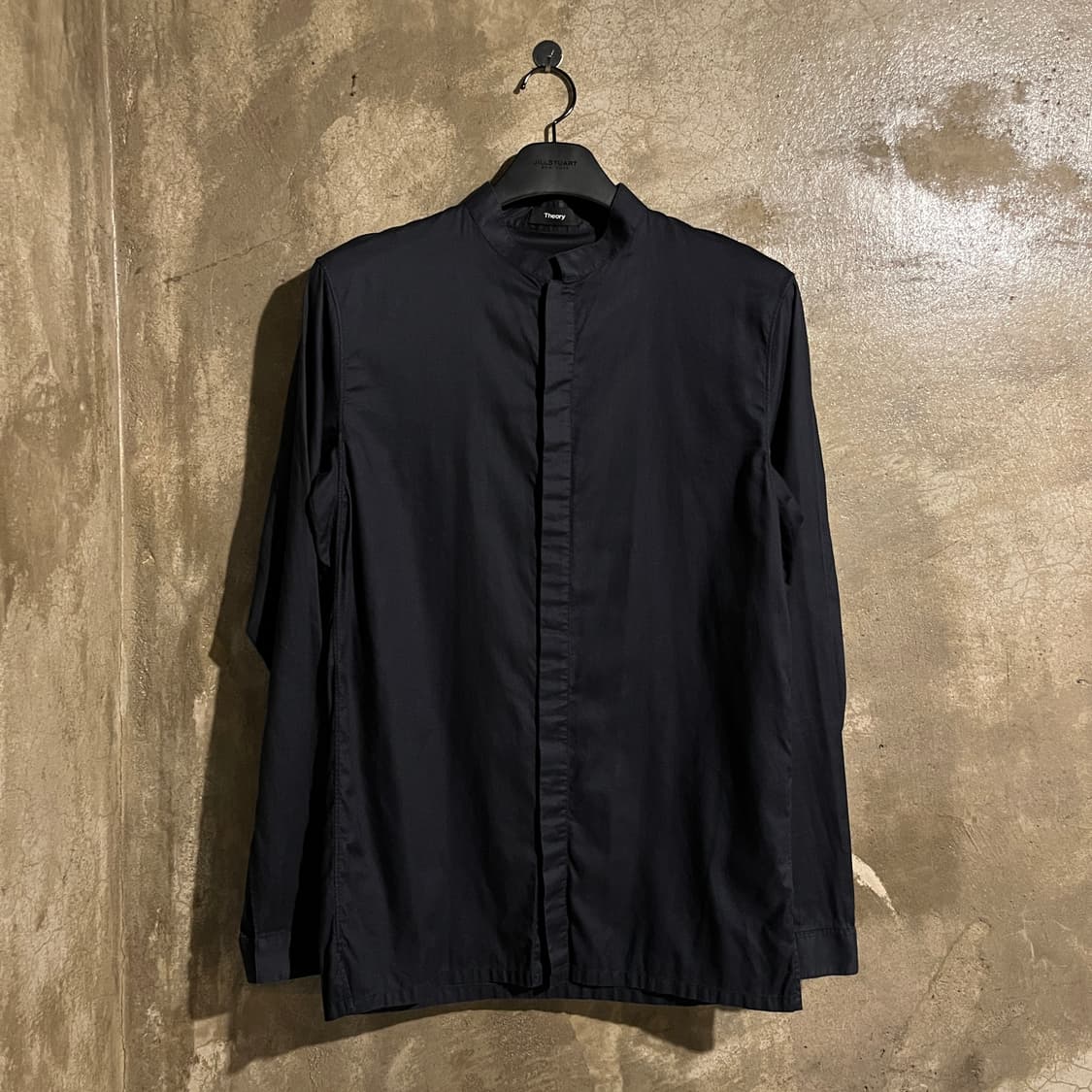 띠어리 헨리넥 셔츠 상품이미지1