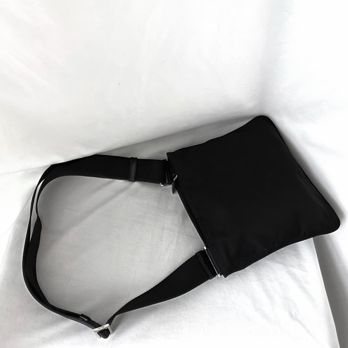 [정품 PRADA] 프라다 포코노 나일론 크로스백 스몰 남녀공용 상품이미지4