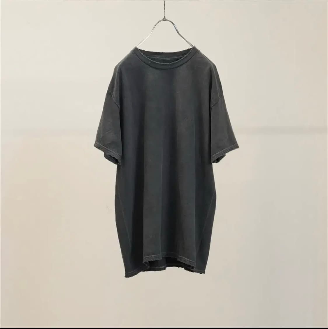 안셀름 네이비 발팔 티셔츠 상품이미지2