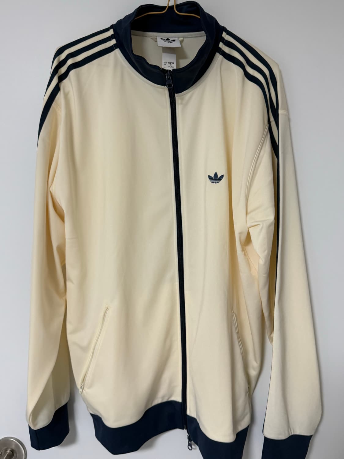 아디다스 bb트랙탑 져지 크림 M사이즈 상품이미지2