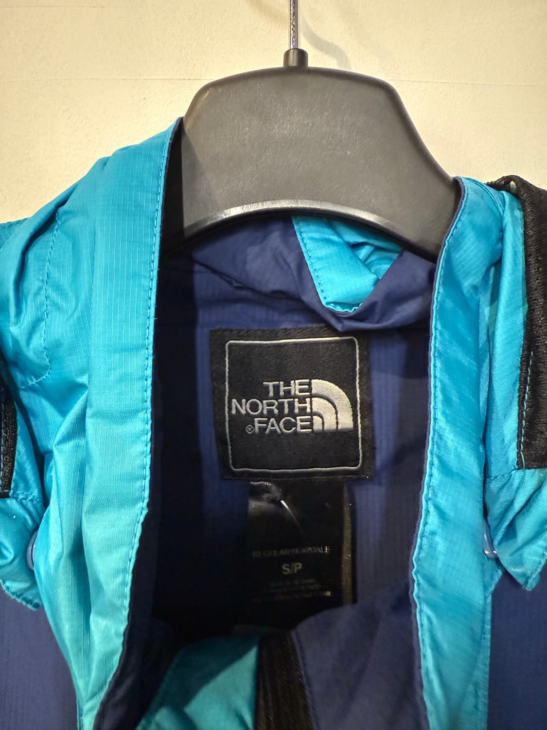 노스페이스 블루 바람막이 상품이미지3