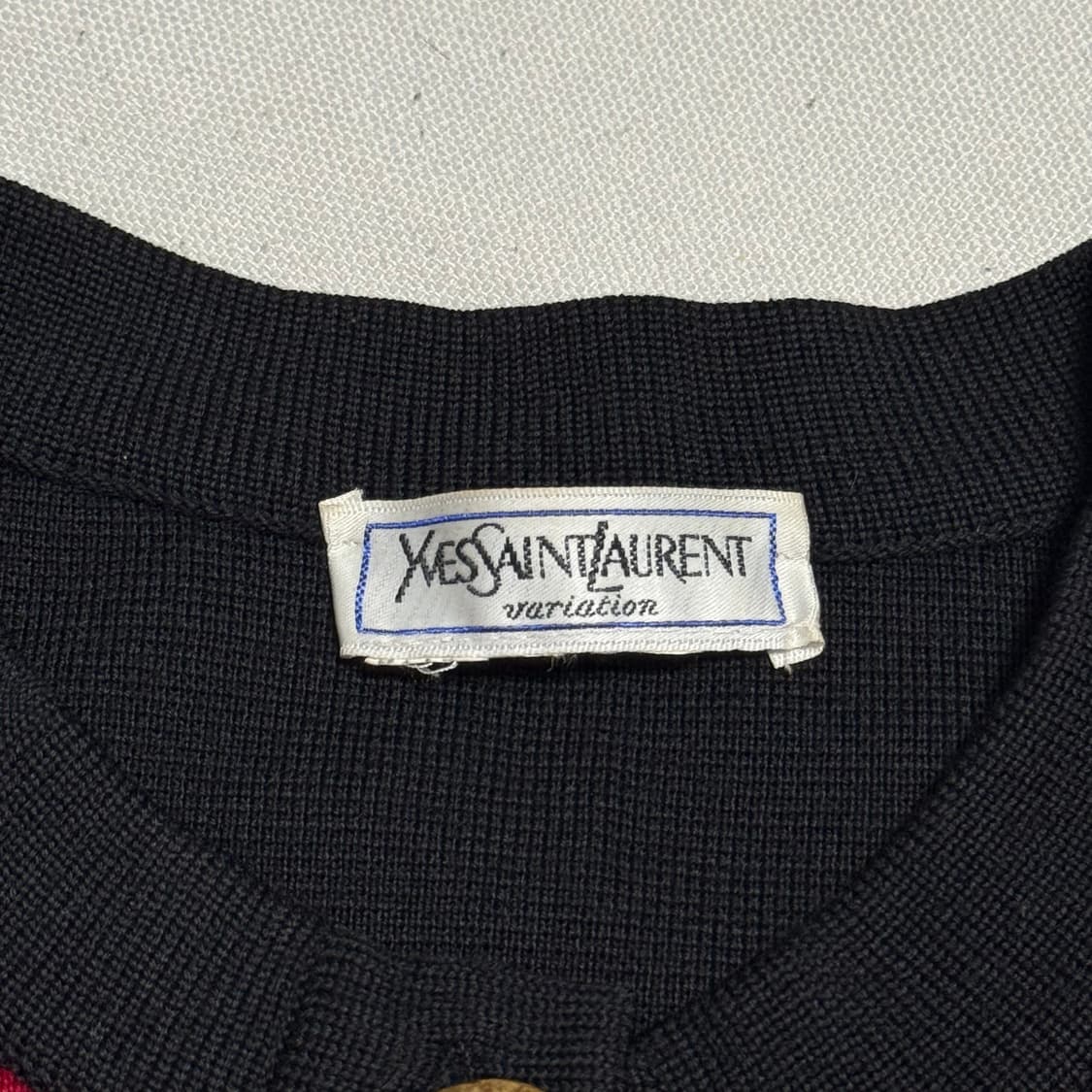 Yves Saint Lauren 레드 퓨어뉴 울 골드 버튼 가디건 상품이미지3