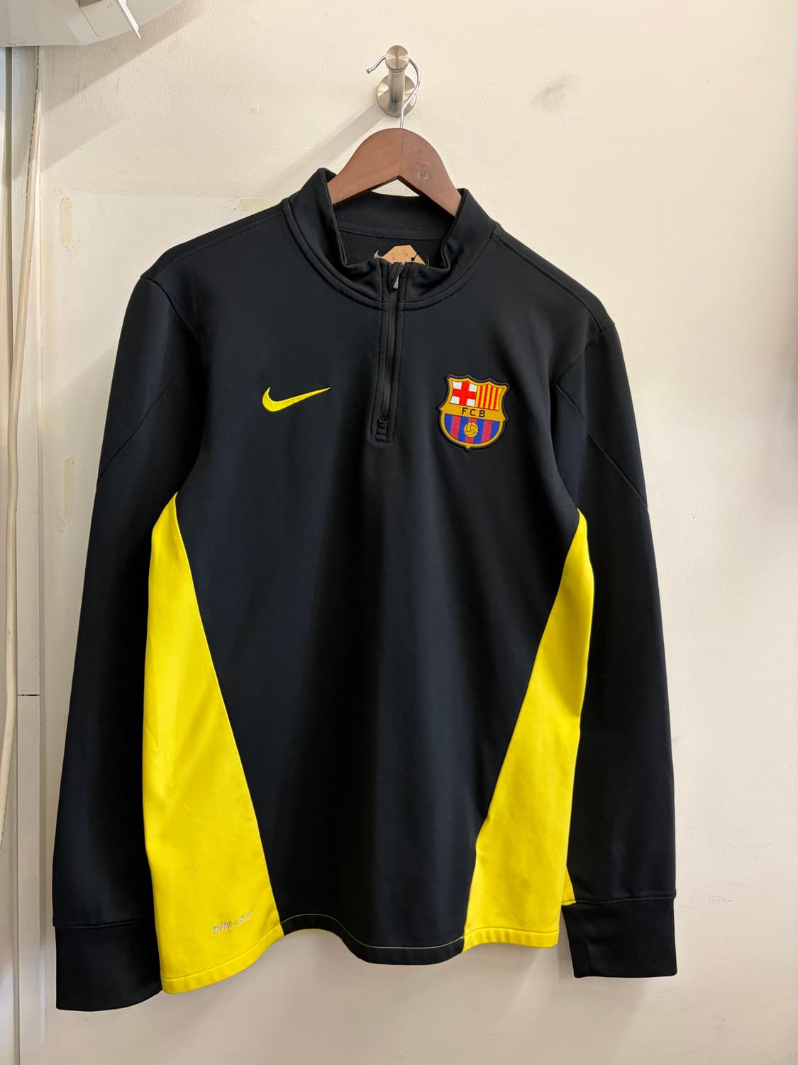 N49. 나이키 바르셀로나 반집업 트랙탑 상품이미지1